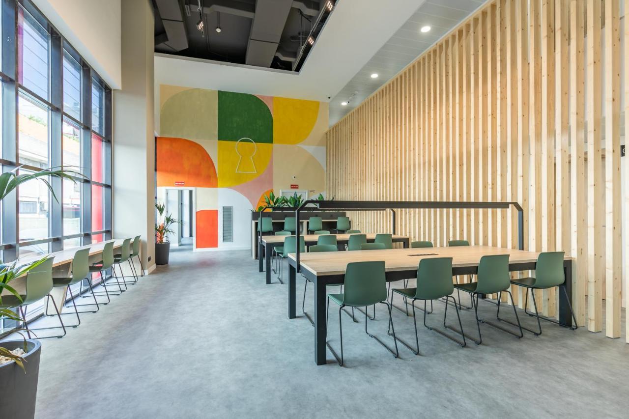 Micampus Xaudaro Student Residence Мадрид Екстериор снимка