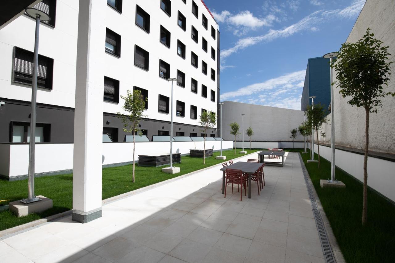 Micampus Xaudaro Student Residence Мадрид Екстериор снимка